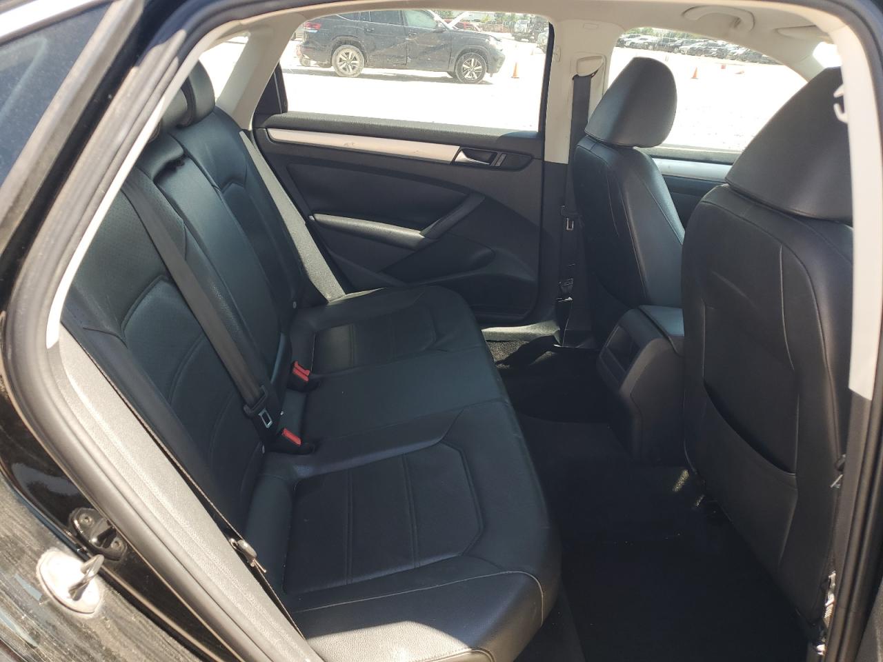 1VWBP7A33CC026596 2012 Volkswagen Passat Se