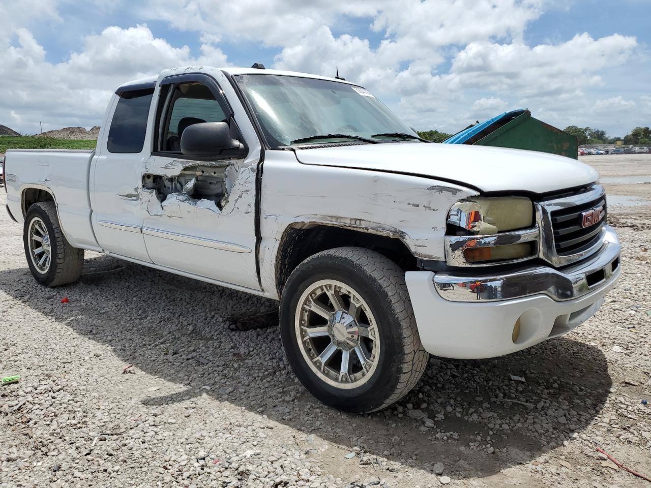 2GTEK19T041176186 2004 GMC New Sierra K1500