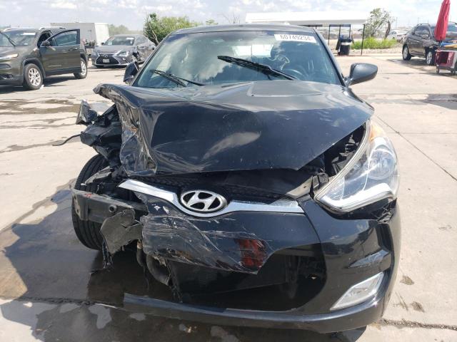 VIN KMHTC6AD3HU315884 2017 Hyundai Veloster no.5