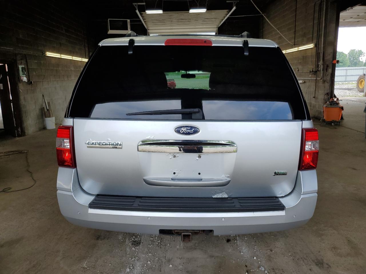 1FMJU1J57BEF40682 2011 Ford Expedition Xlt