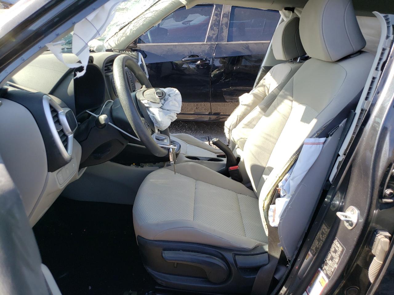 KNDJ23AU4L7098074 2020 Kia Soul Lx