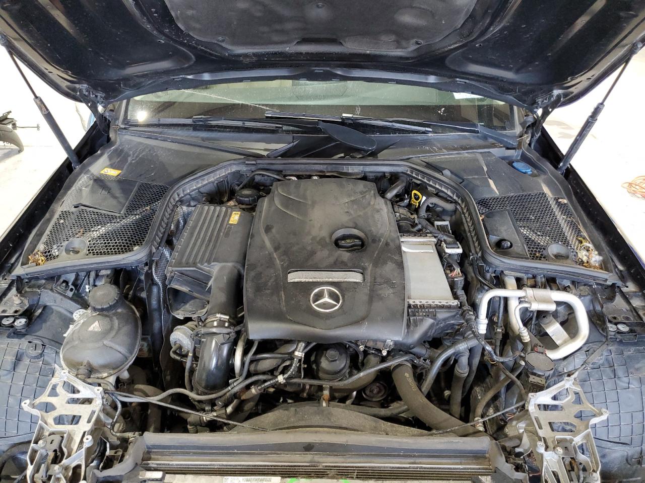 55SWF4KB7GU135372 2016 Mercedes-Benz C 300 4Matic