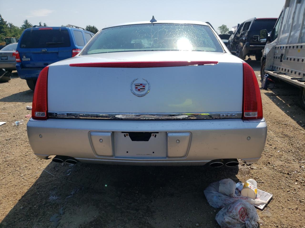 1G6KH5E61BU117614 2011 Cadillac Dts Premium Collection