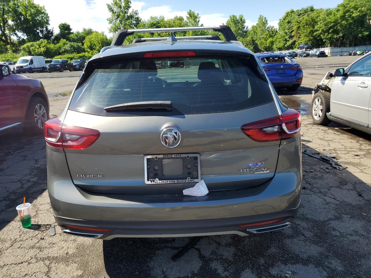 W04GV8SX7J1138973 2018 Buick Regal Tourx Essence