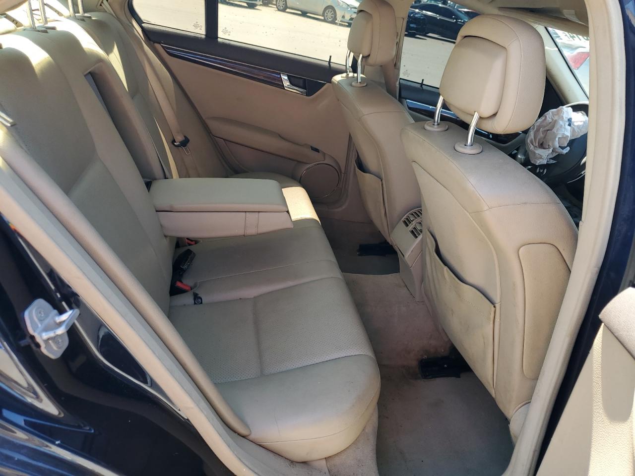 WDDGF5EB9AR093687 2010 Mercedes-Benz C 300