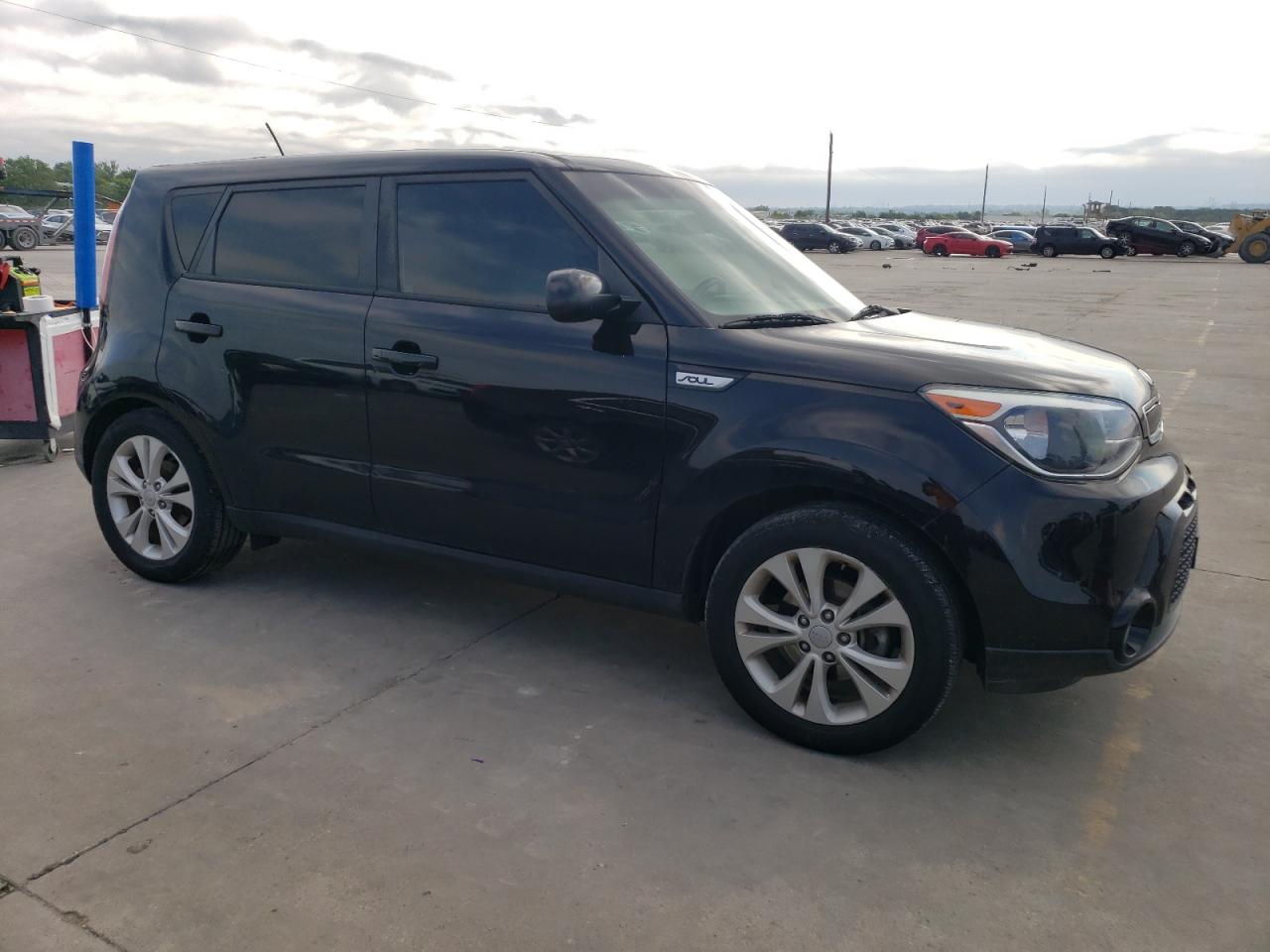 KNDJP3A51G7365879 2016 Kia Soul +