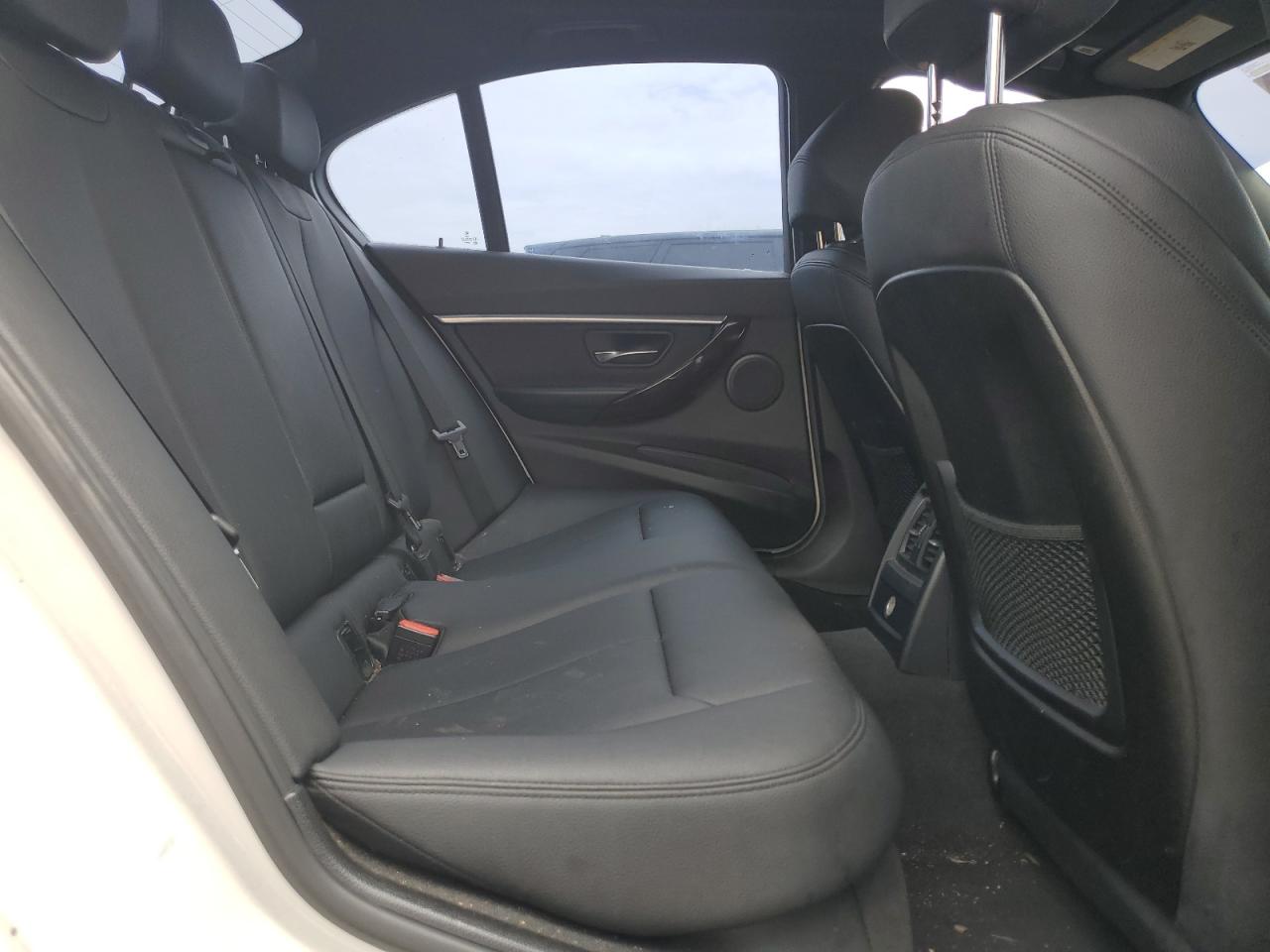 WBA8E3C56GK501578 2016 BMW 328 Xi Sulev