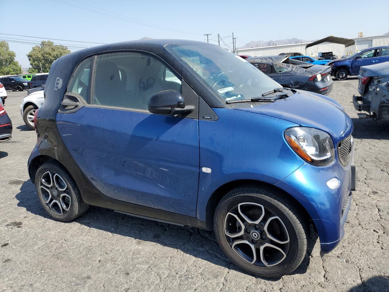 2017 Smart Fortwo vin: WMEFJ9BA7HK214308