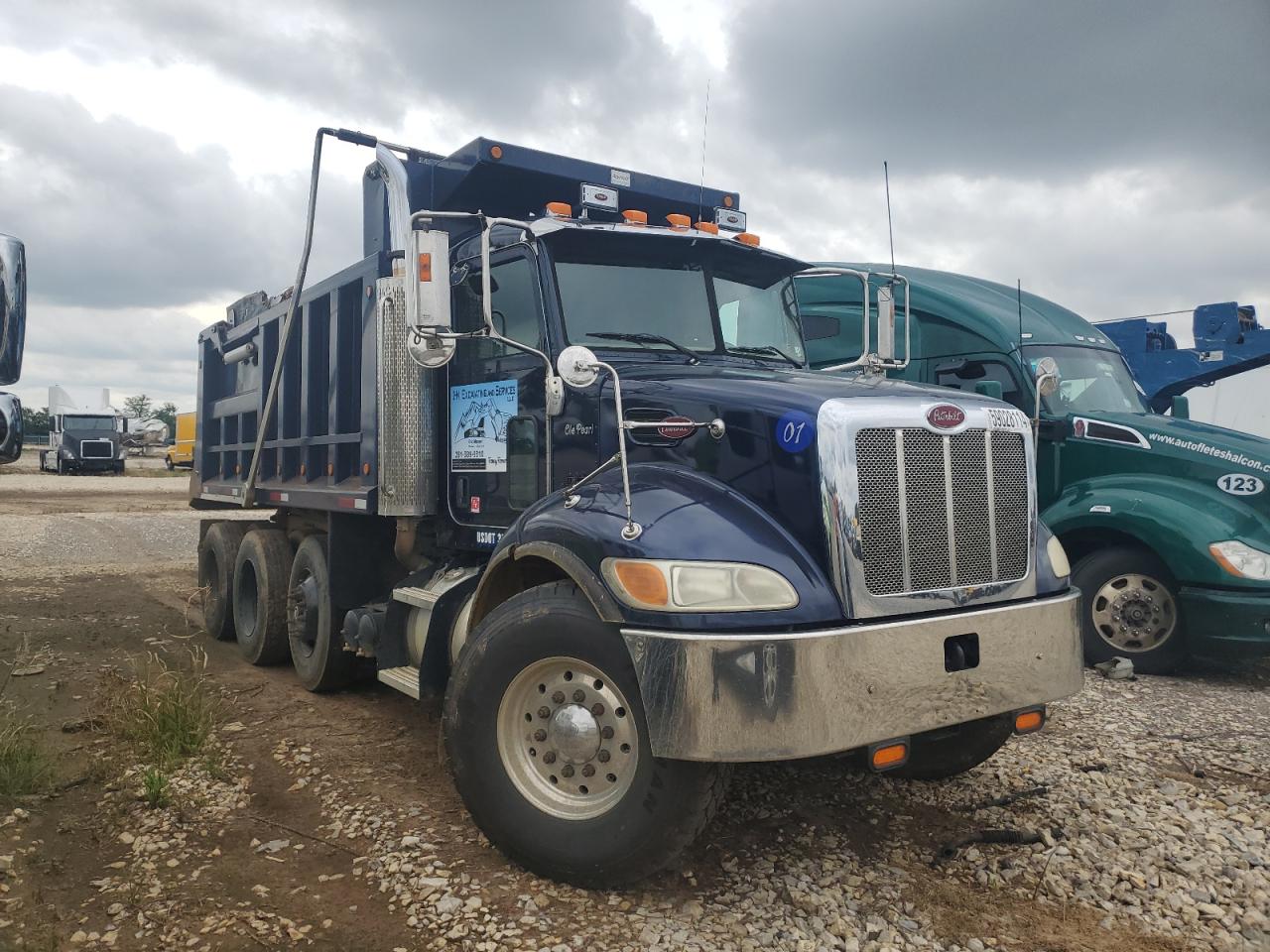 Peterbilt 335 2006 