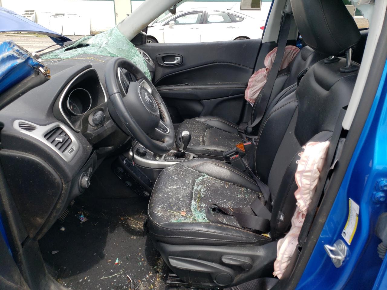 3C4NJDBB0KT729582 2019 Jeep Compass Latitude