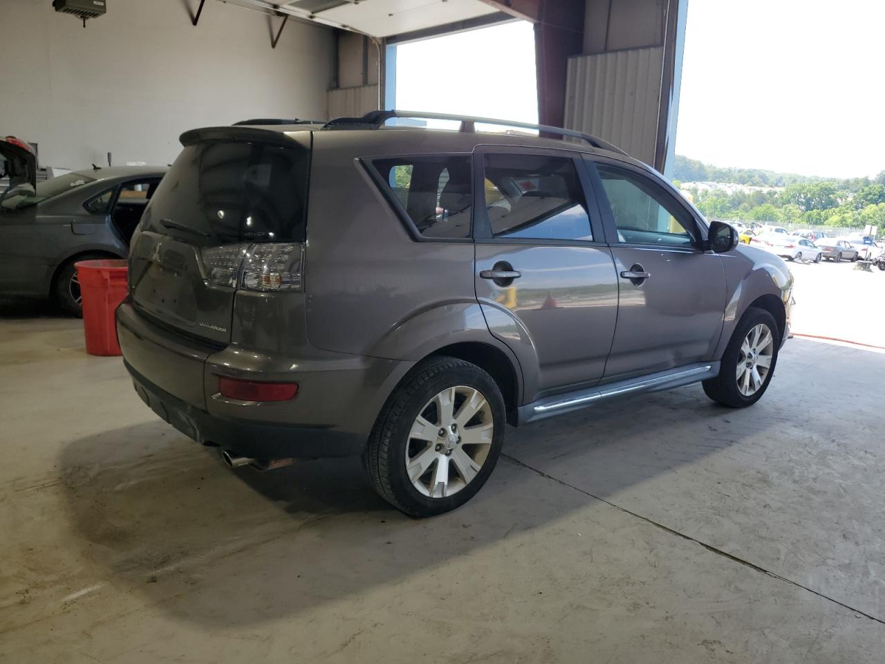 Lot #2926514312 2011 MITSUBISHI OUTLANDER