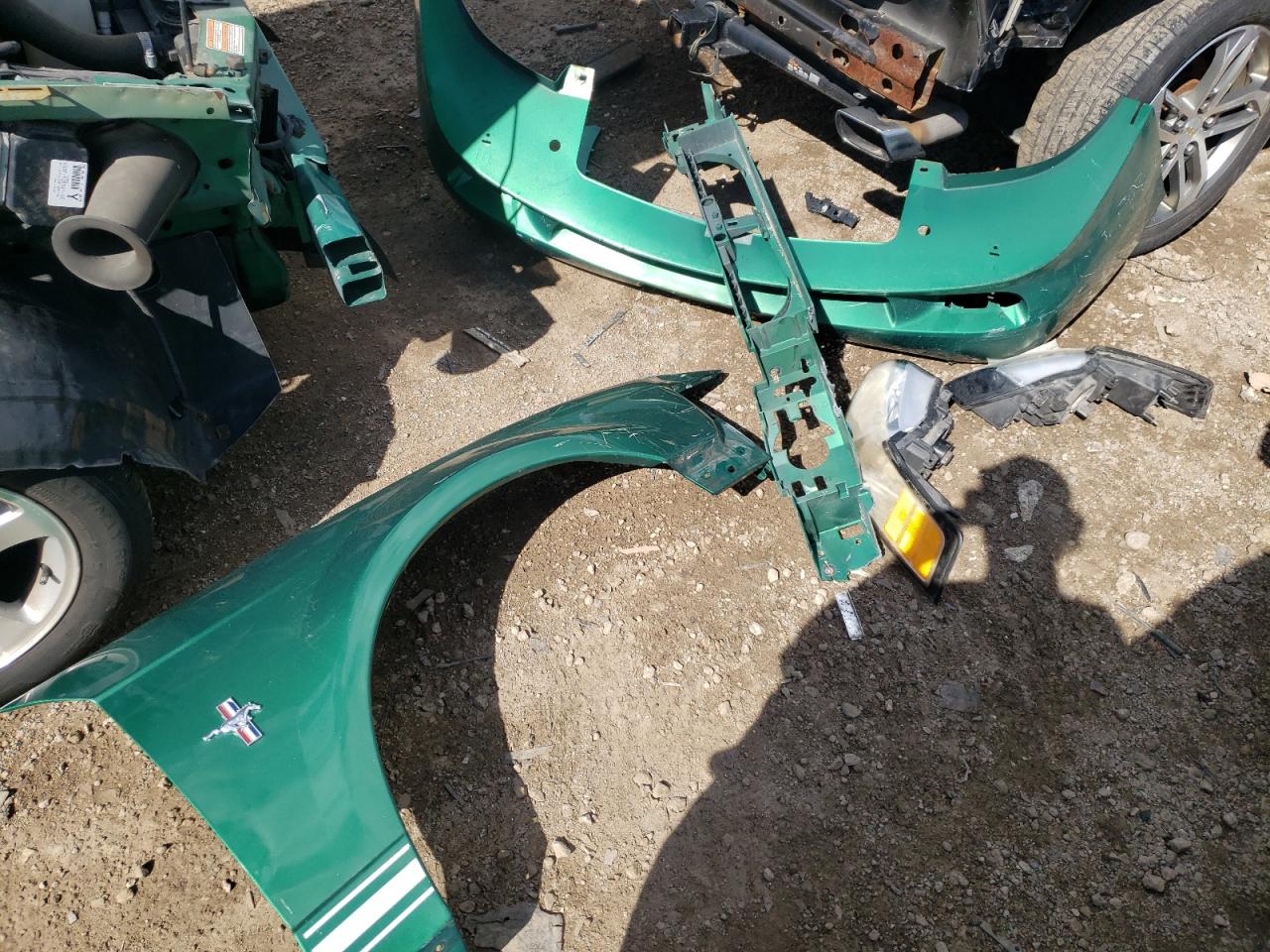 1FAFP4042YF273505 2000 Ford Mustang