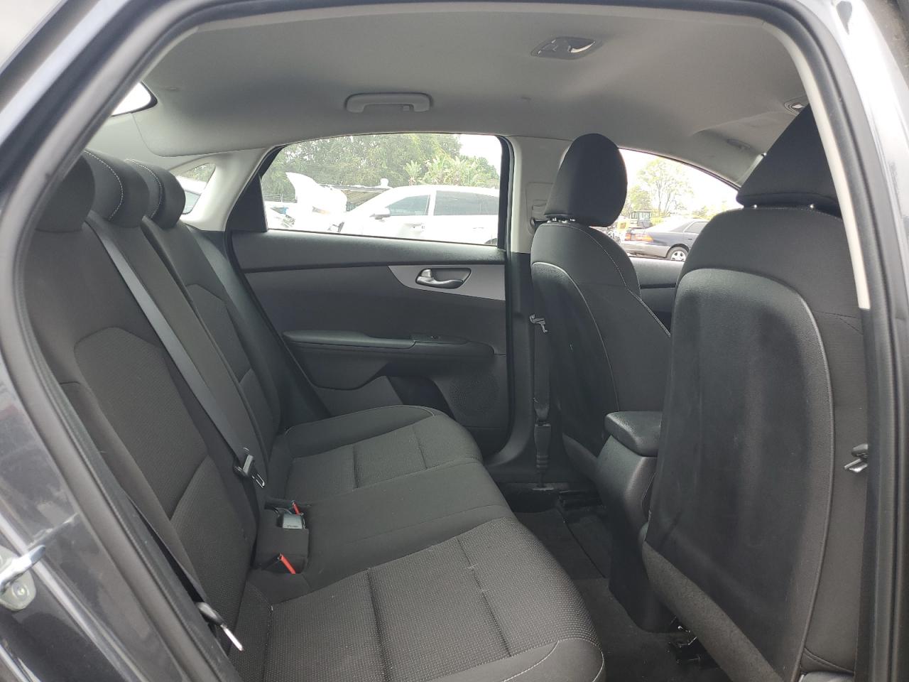 3KPF24AD9ME408491 2021 Kia Forte Fe