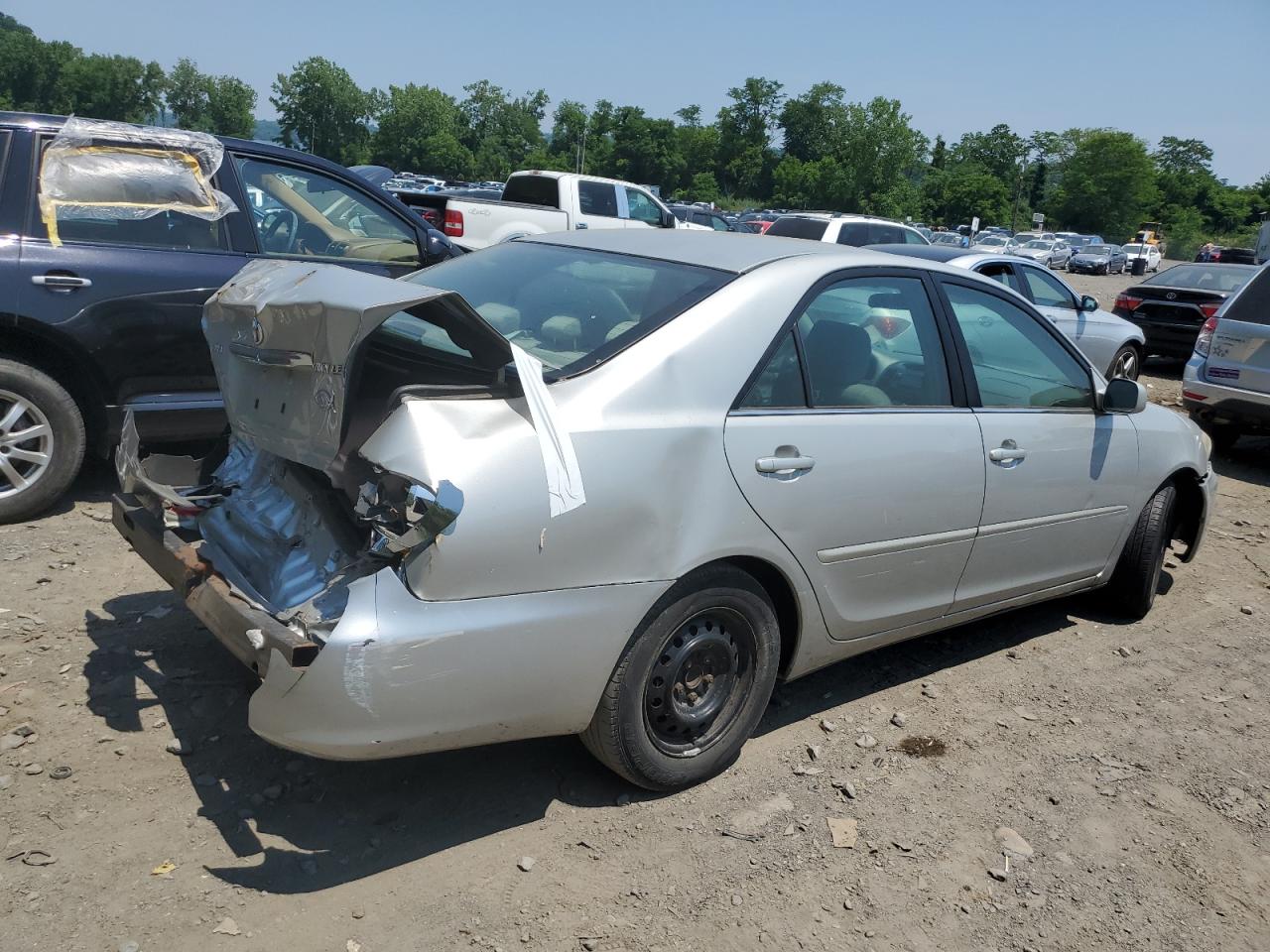 4T1BE30K55U051261 2005 Toyota Camry Le