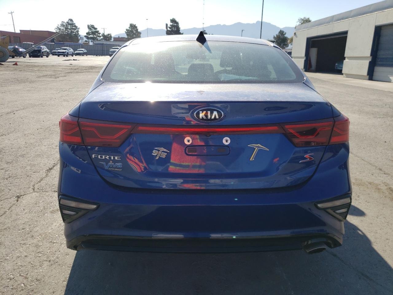 3KPF34AD3KE037726 2019 Kia Forte Gt Line