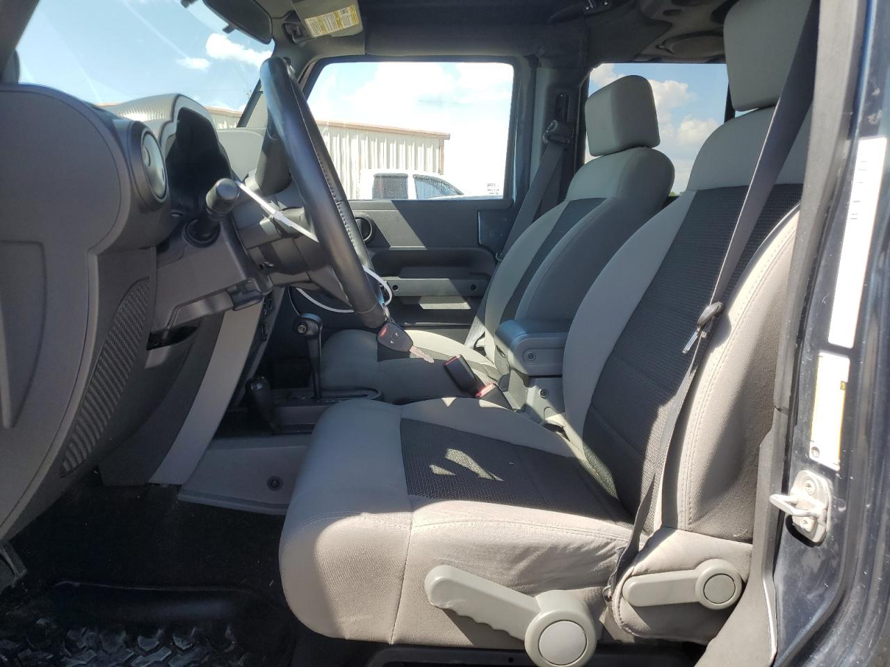 1J4GA39138L608902 2008 Jeep Wrangler Unlimited X