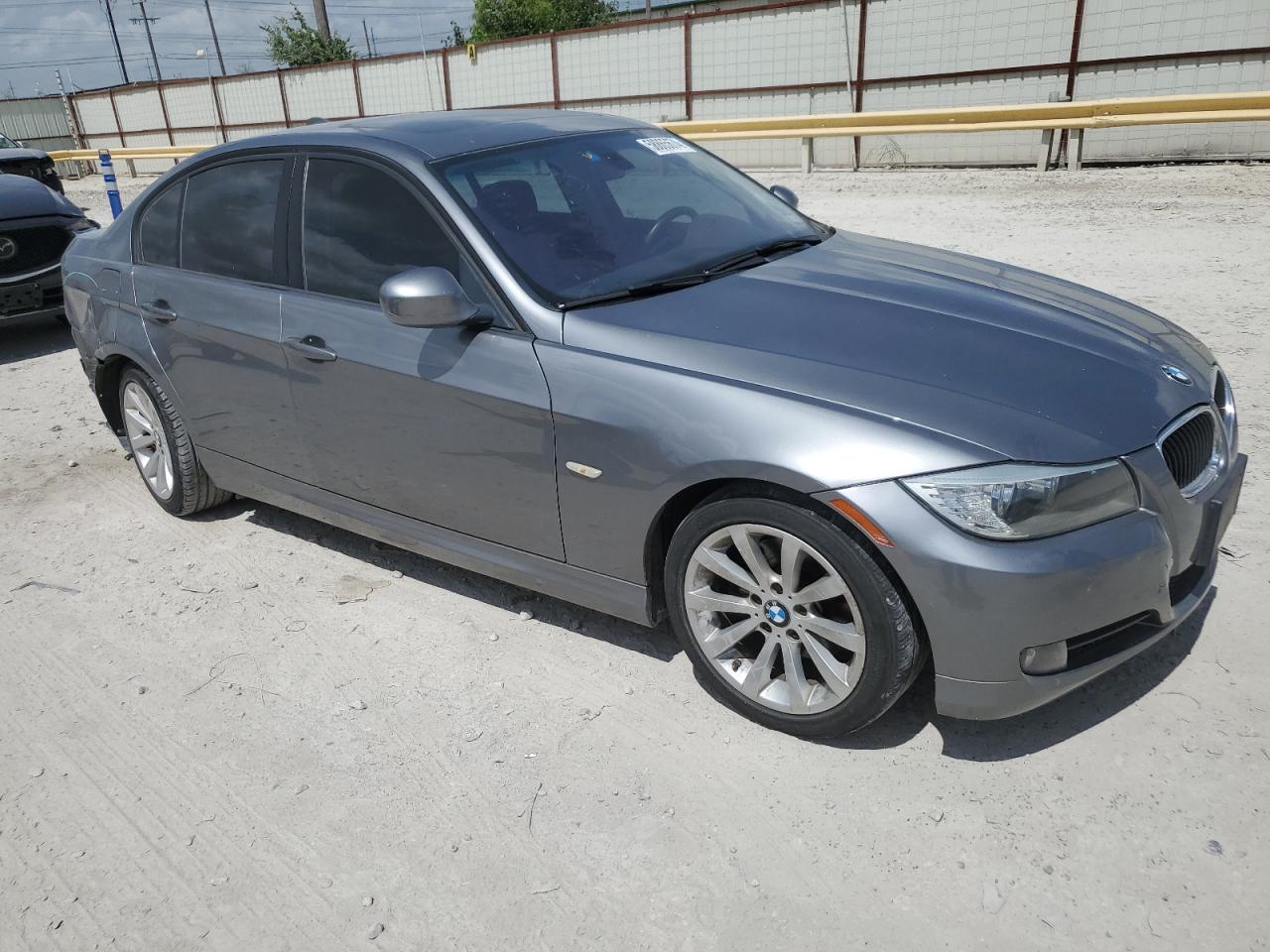 WBAPH7C55BE683582 2011 BMW 328 I