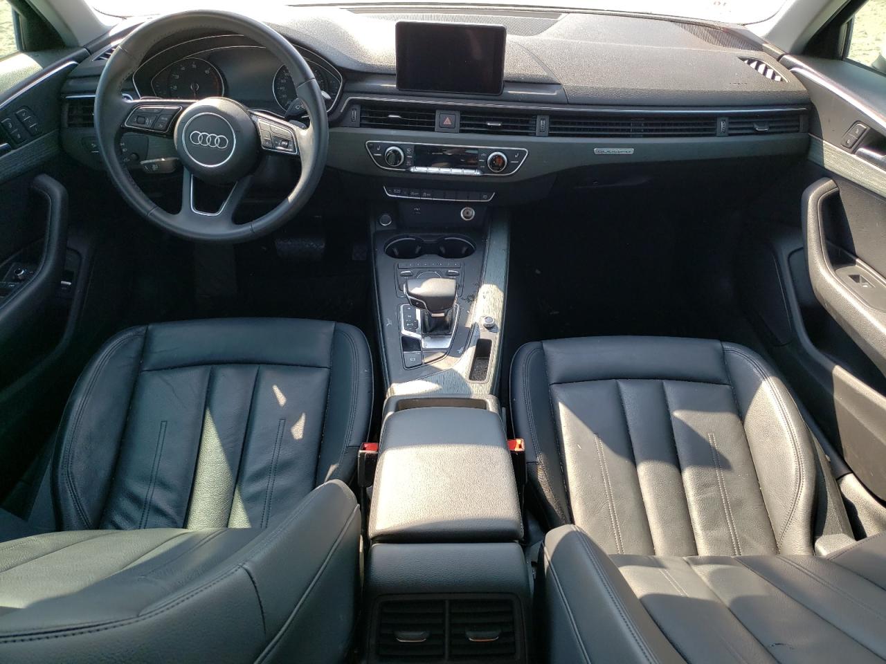 WAUDNAF4XJA170958 2018 Audi A4 Premium