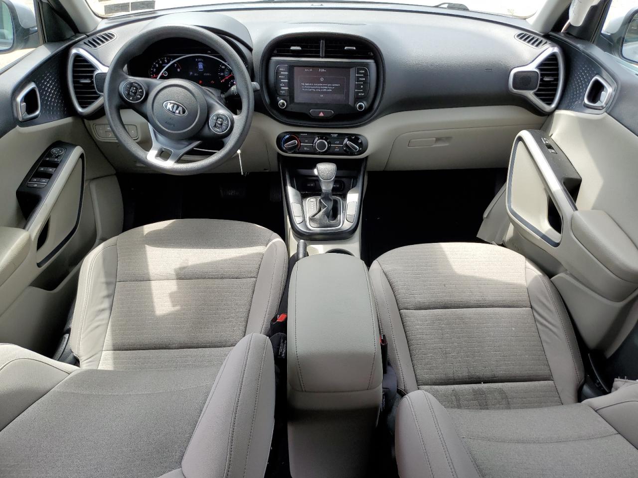 KNDJ23AU3L7720647 2020 Kia Soul Lx