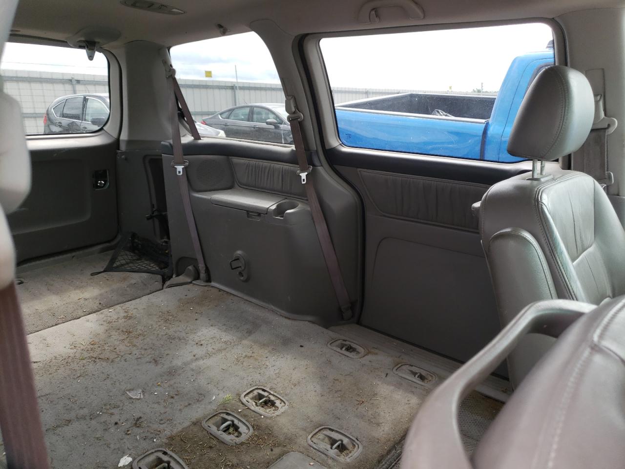 5FNRL18912B053821 2002 Honda Odyssey Exl