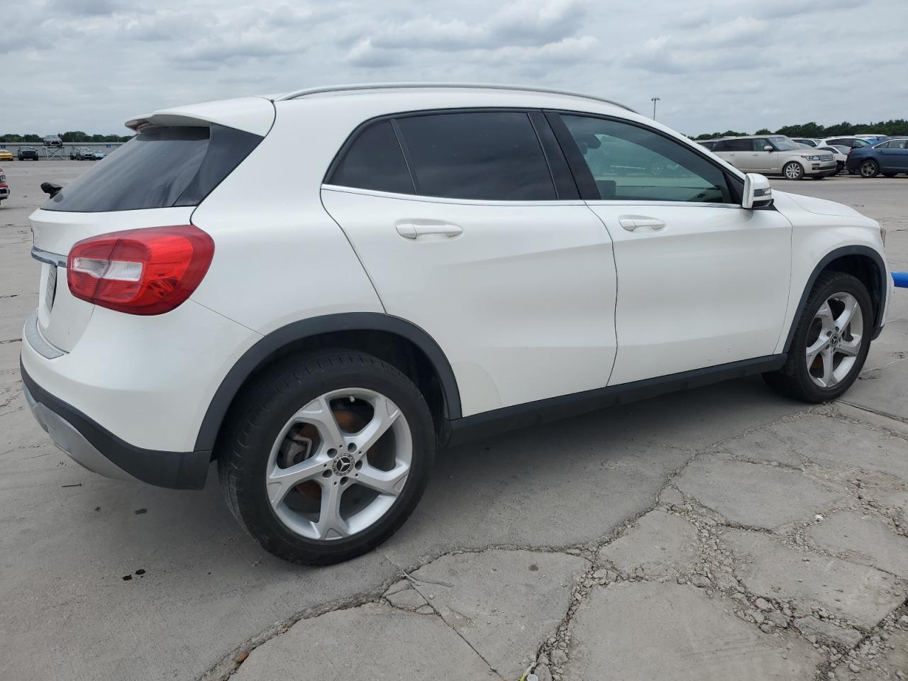 2020 Mercedes-Benz Gla 250 vin: WDCTG4EB1LU024664