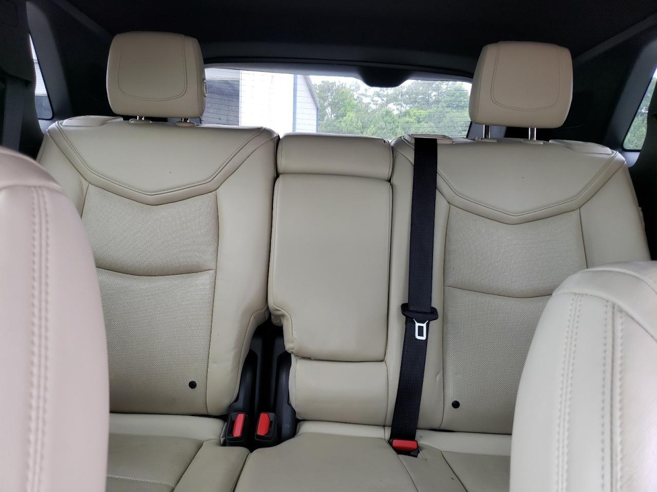 1GYKNDRS0HZ209990 2017 Cadillac Xt5 Luxury