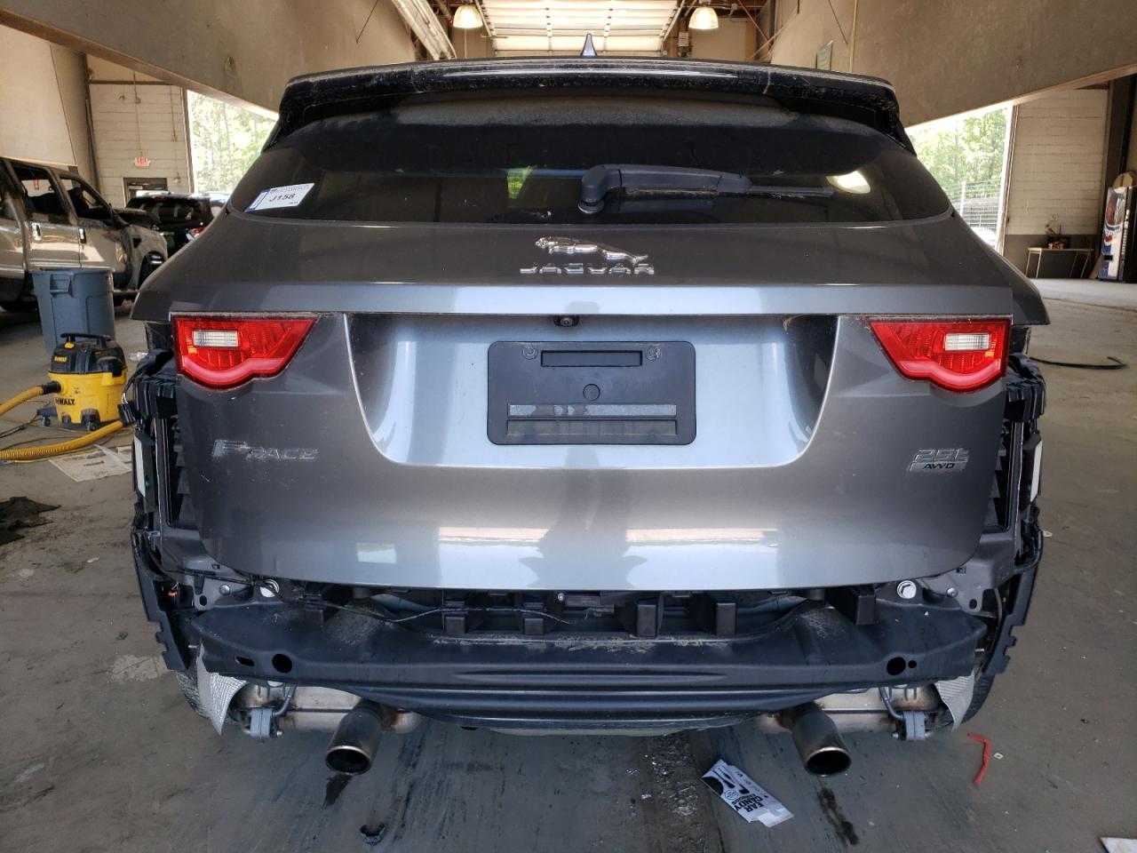 SADCJ2FX9KA610409 2019 Jaguar F-Pace Premium