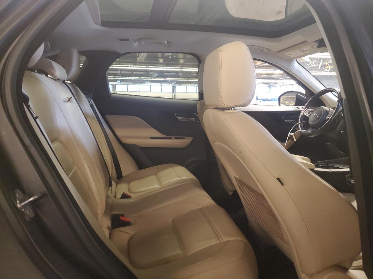 SADCK2BVXHA499833 2017 Jaguar F-Pace Prestige