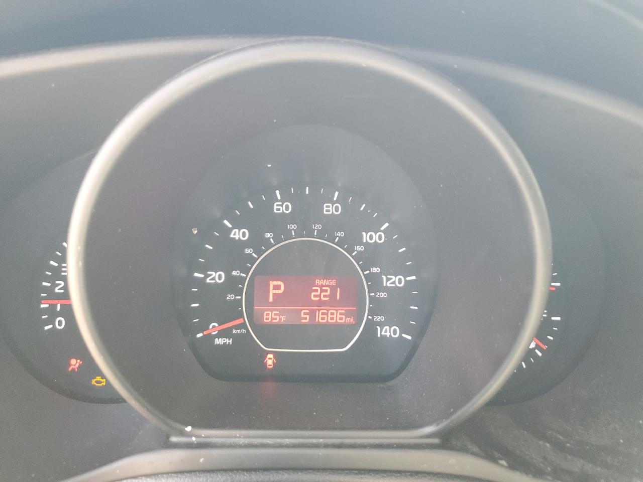 KNDJN2A27J7614005 2018 Kia Soul