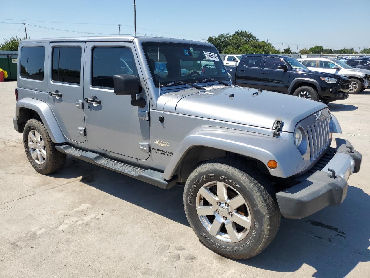 1C4HJWEG1DL693996 2013 Jeep Wrangler Unlimited Sahara