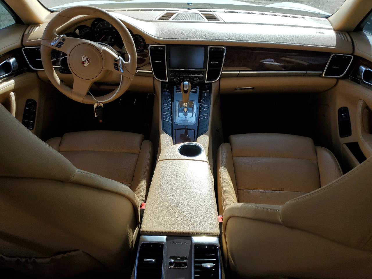 WP0AA2A7XCL010417 2012 Porsche Panamera 2