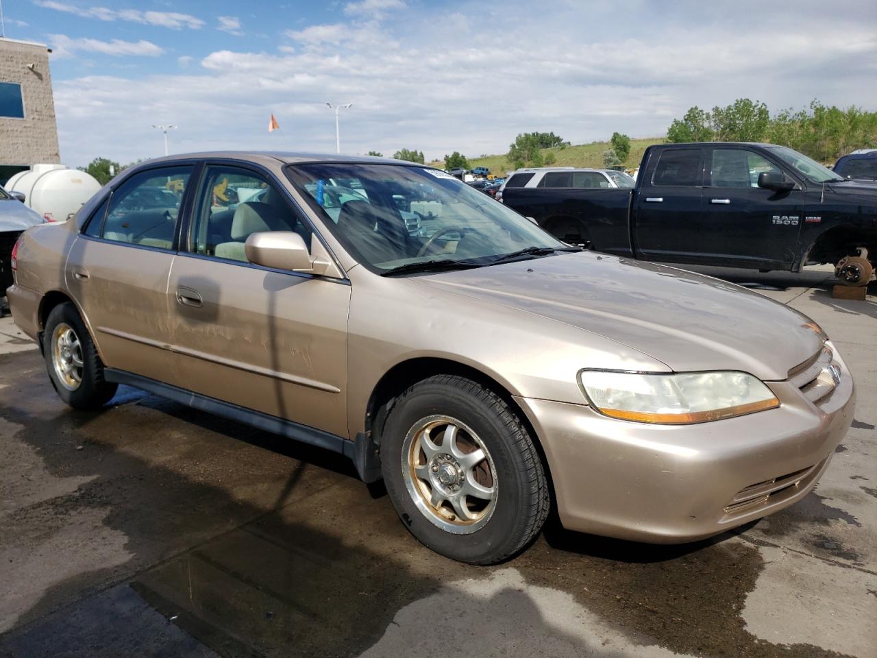 1HGCG56481A091242 2001 Honda Accord Lx