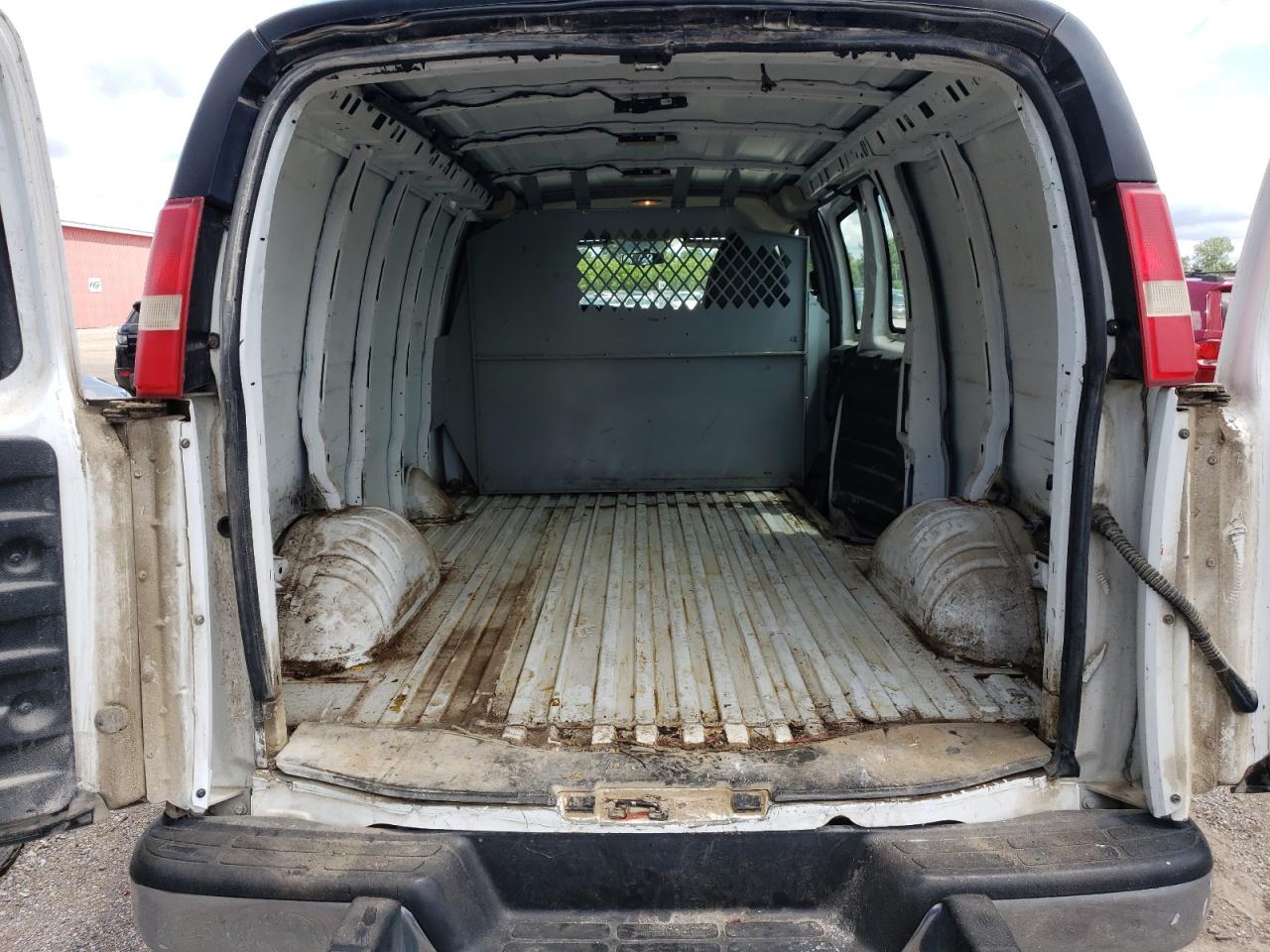 1GTW7FCF4F1153329 2015 GMC Savana G2500