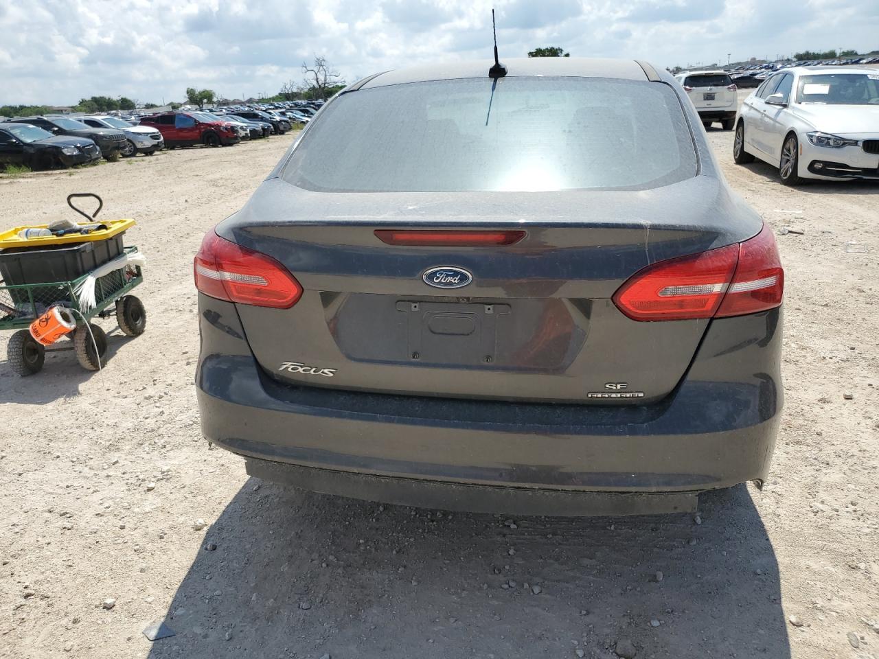 1FADP3F22GL305554 2016 Ford Focus Se