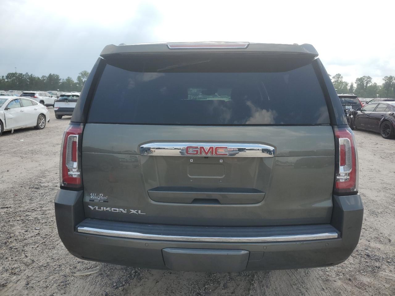 1GKS2HKJ8JR355023 2018 GMC Yukon Xl Denali