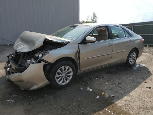 4T1BF1FK7HU633486 2017 TOYOTA CAMRY - Image 1