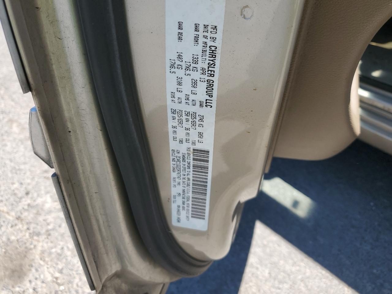 2C4RC1GG2DR747747 2013 Chrysler Town & Country Limited