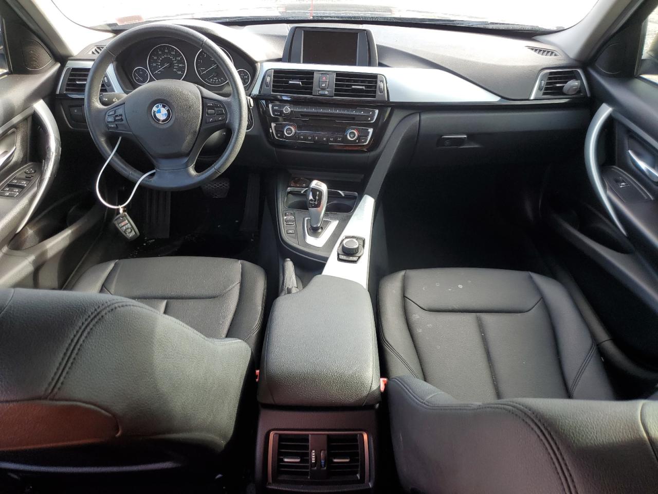 WBA8E1G31HNU16354 2017 BMW 320 I