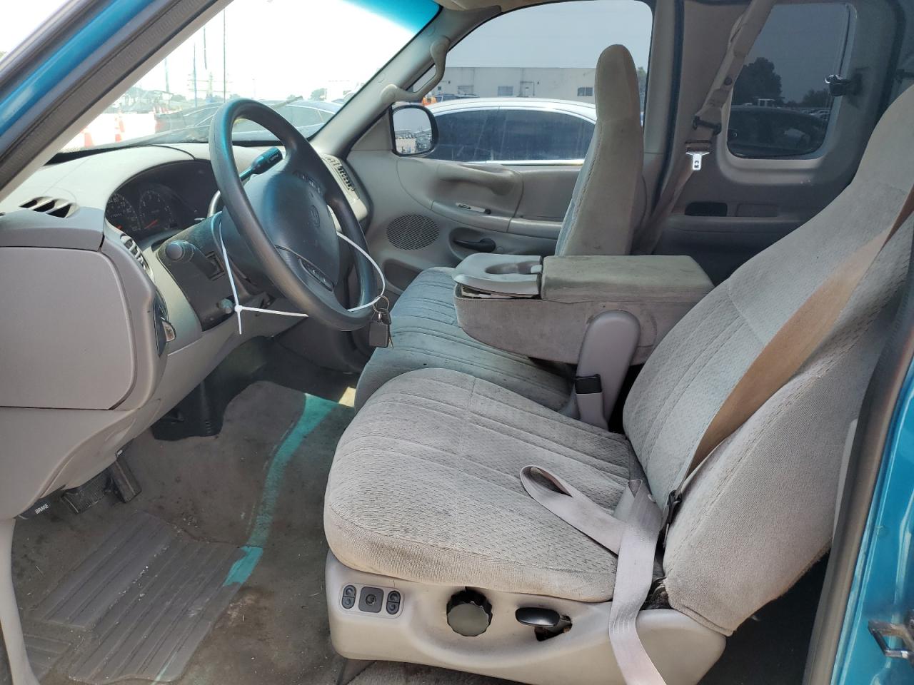 1FTZX1766WKC10537 1998 Ford F150