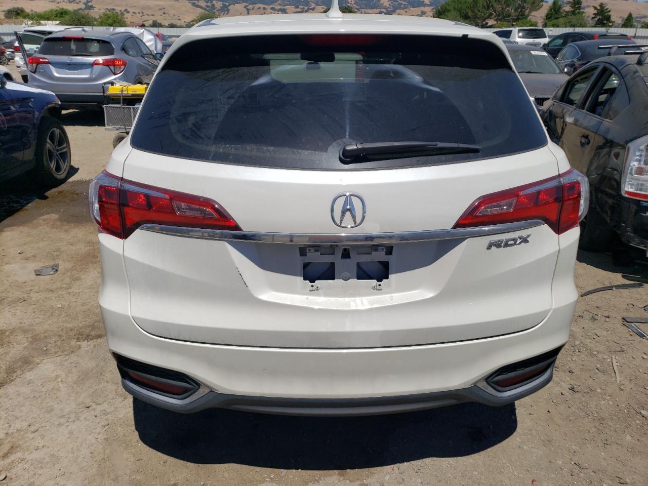 5J8TB3H38JL008212 2018 Acura Rdx