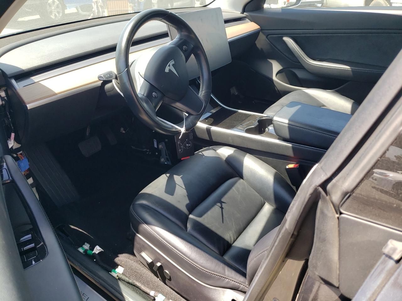 5YJ3E1EA3JF028108 2018 Tesla Model 3