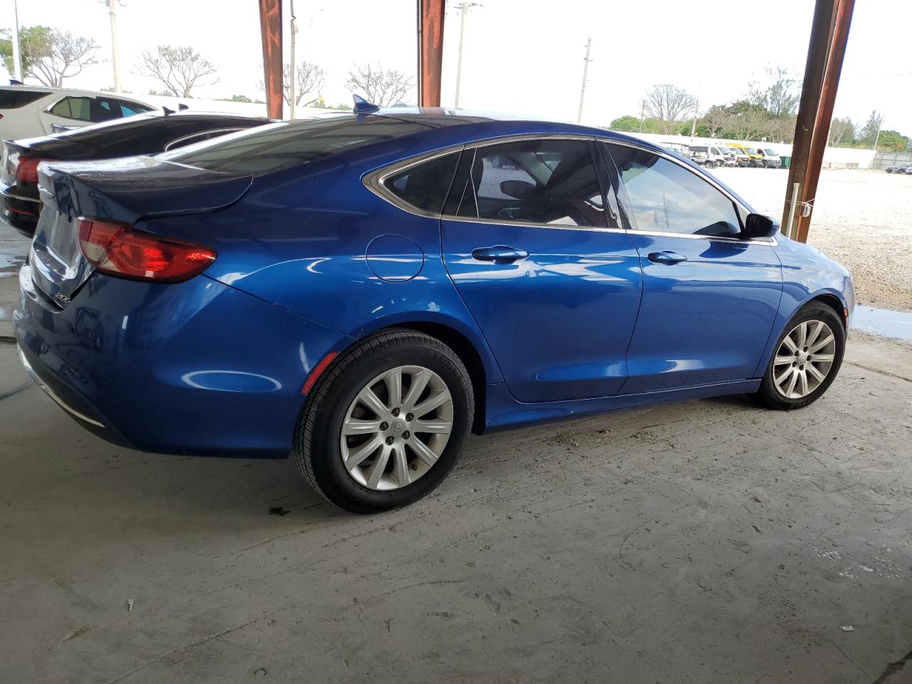 2015 Chrysler 200 Limited vin: 1C3CCCAB0FN597849