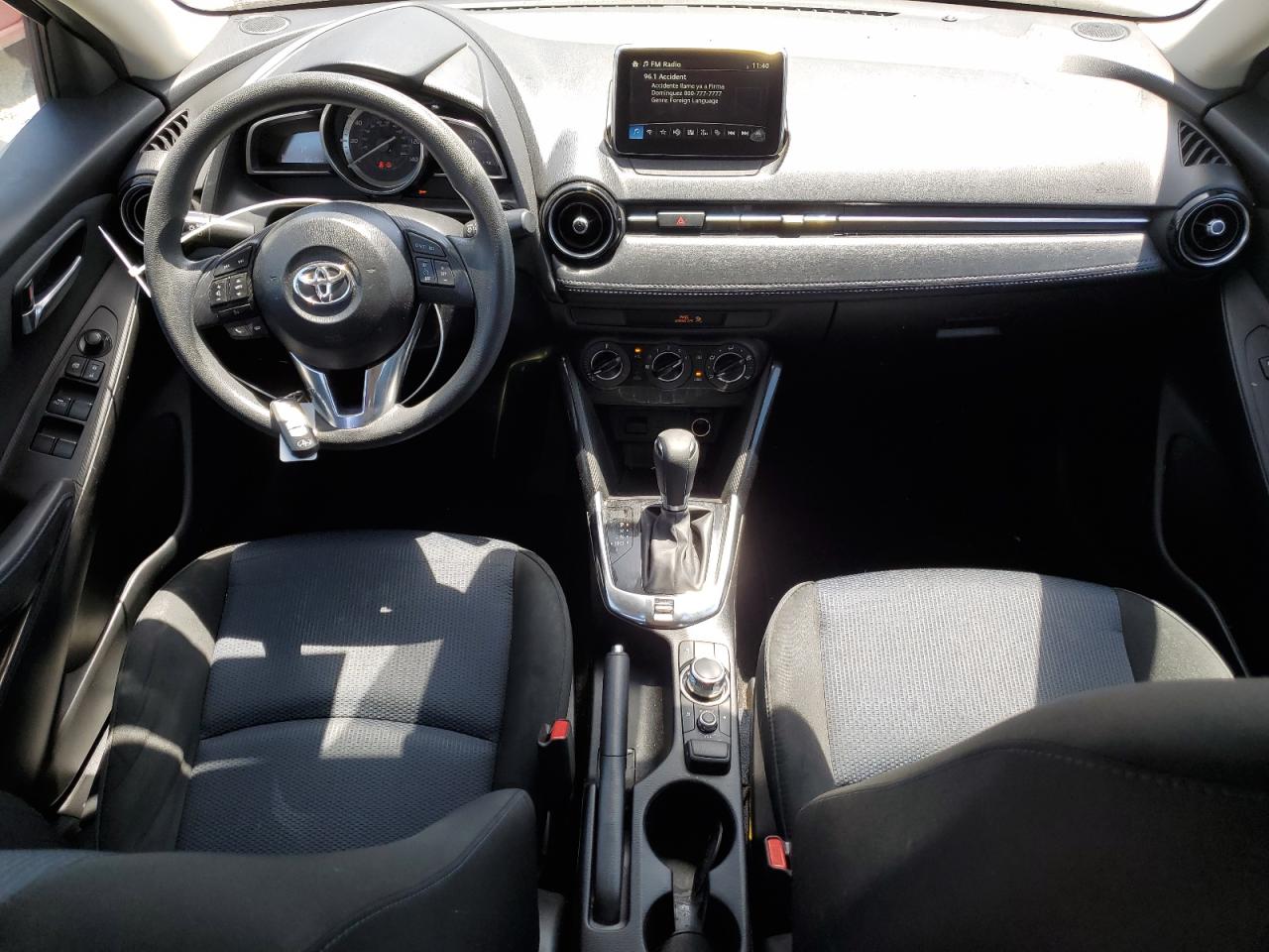 3MYDLBYV5JY300212 2018 Toyota Yaris Ia