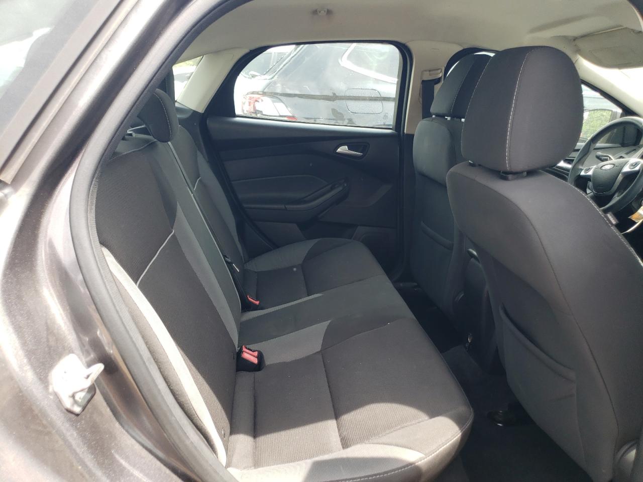 1FADP3F22EL127836 2014 Ford Focus Se