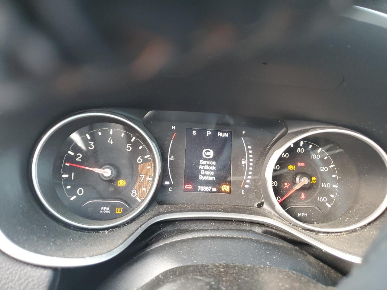 3C4NJDBB4JT457553 2018 Jeep Compass Latitude