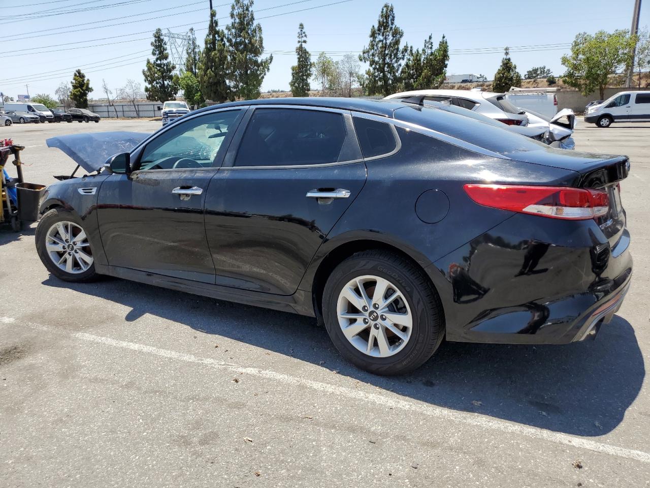 2018 Kia Optima Lx vin: 5XXGT4L39JG178833