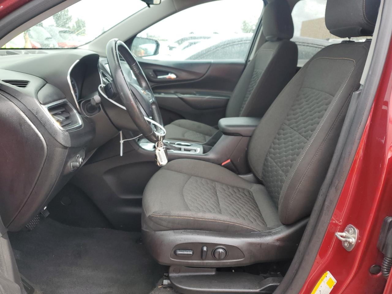 3GNAXJEV2JS610140 2018 Chevrolet Equinox Lt