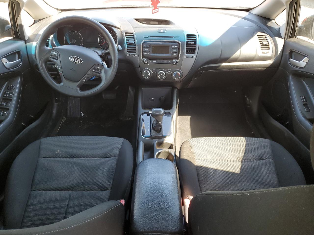 3KPFK4A70JE238396 2018 Kia Forte Lx