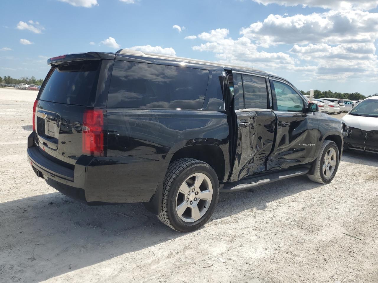 1GNSCHKC4KR292408 2019 Chevrolet Suburban C1500 Lt