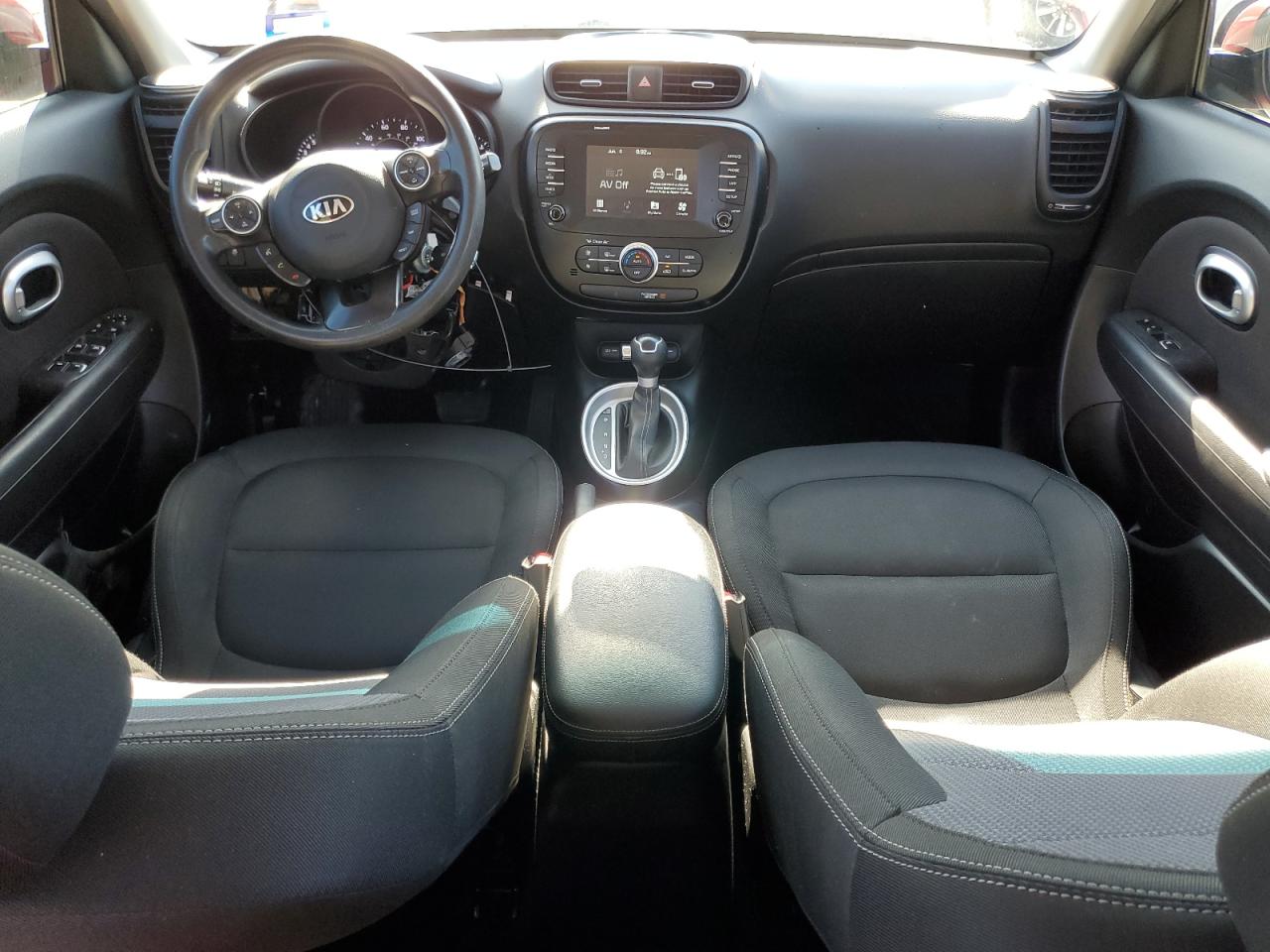 KNDJP3A58J7539759 2018 Kia Soul +